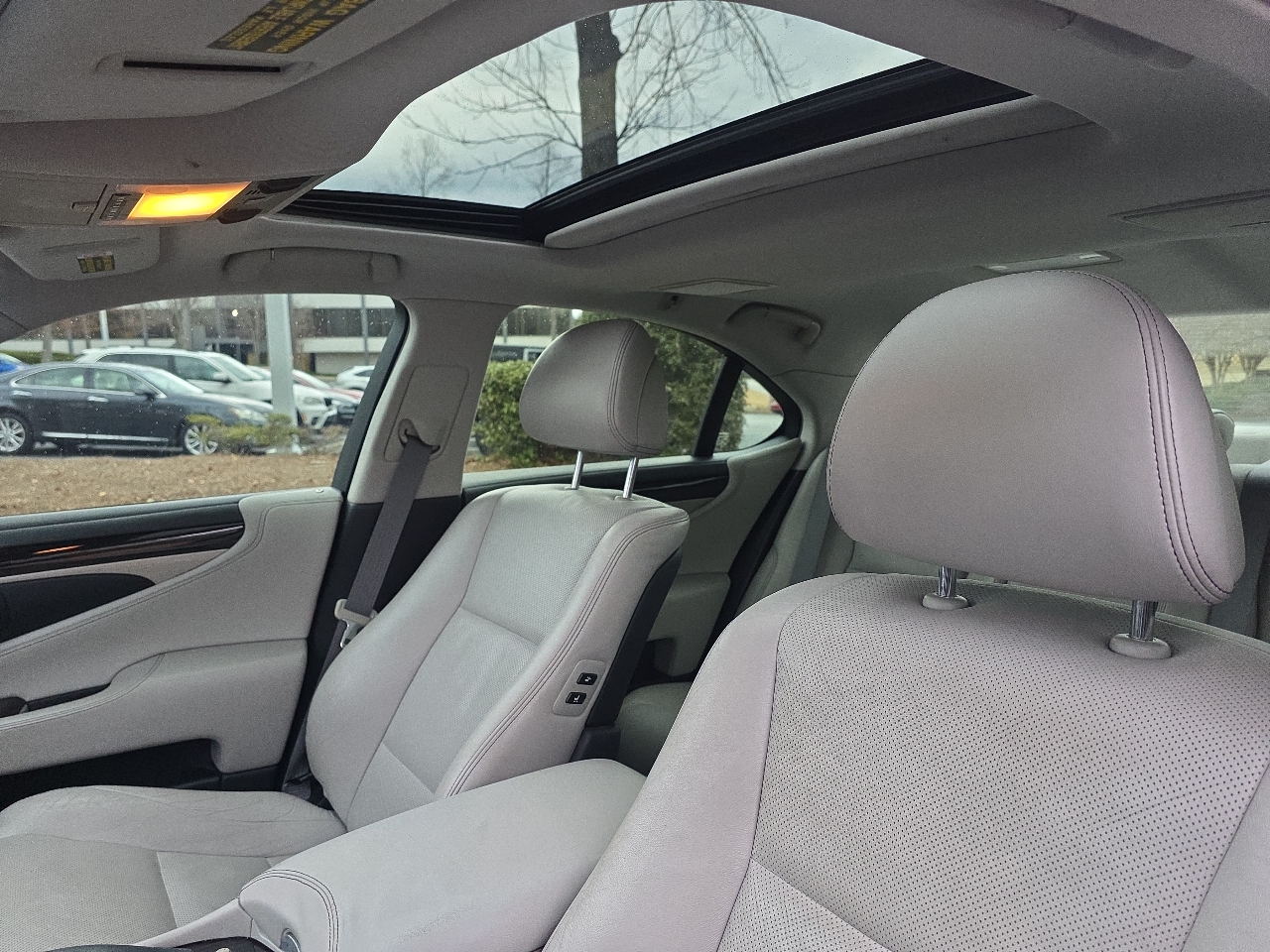 Lexus LS 460 4dr Sdn RWD 2013