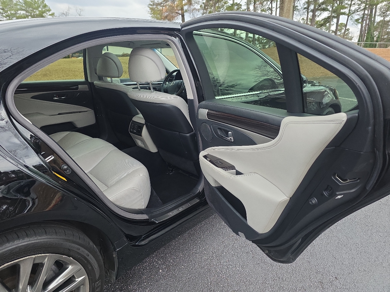 Lexus LS 460 4dr Sdn RWD 2013