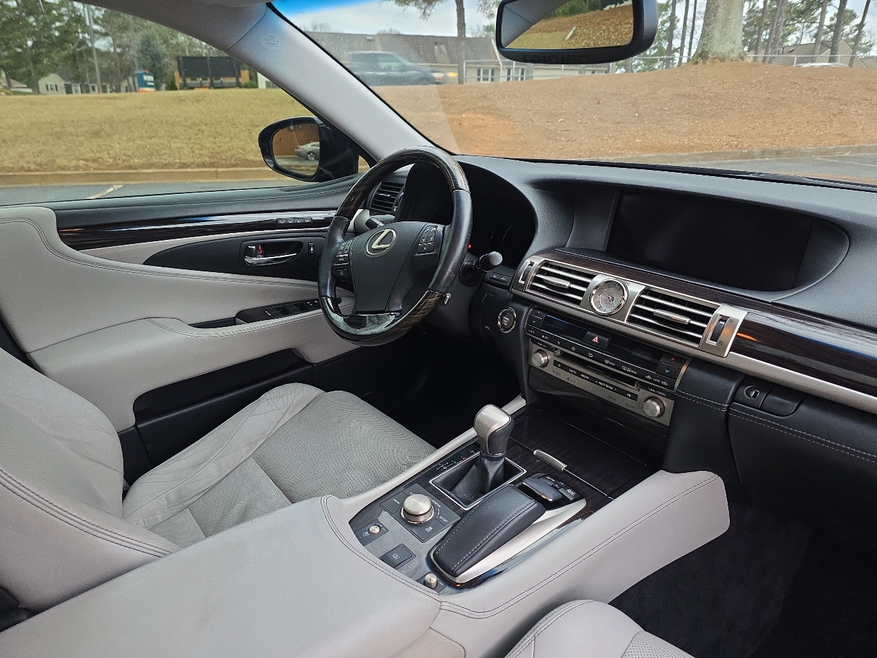 Lexus LS 460 4dr Sdn RWD 2013