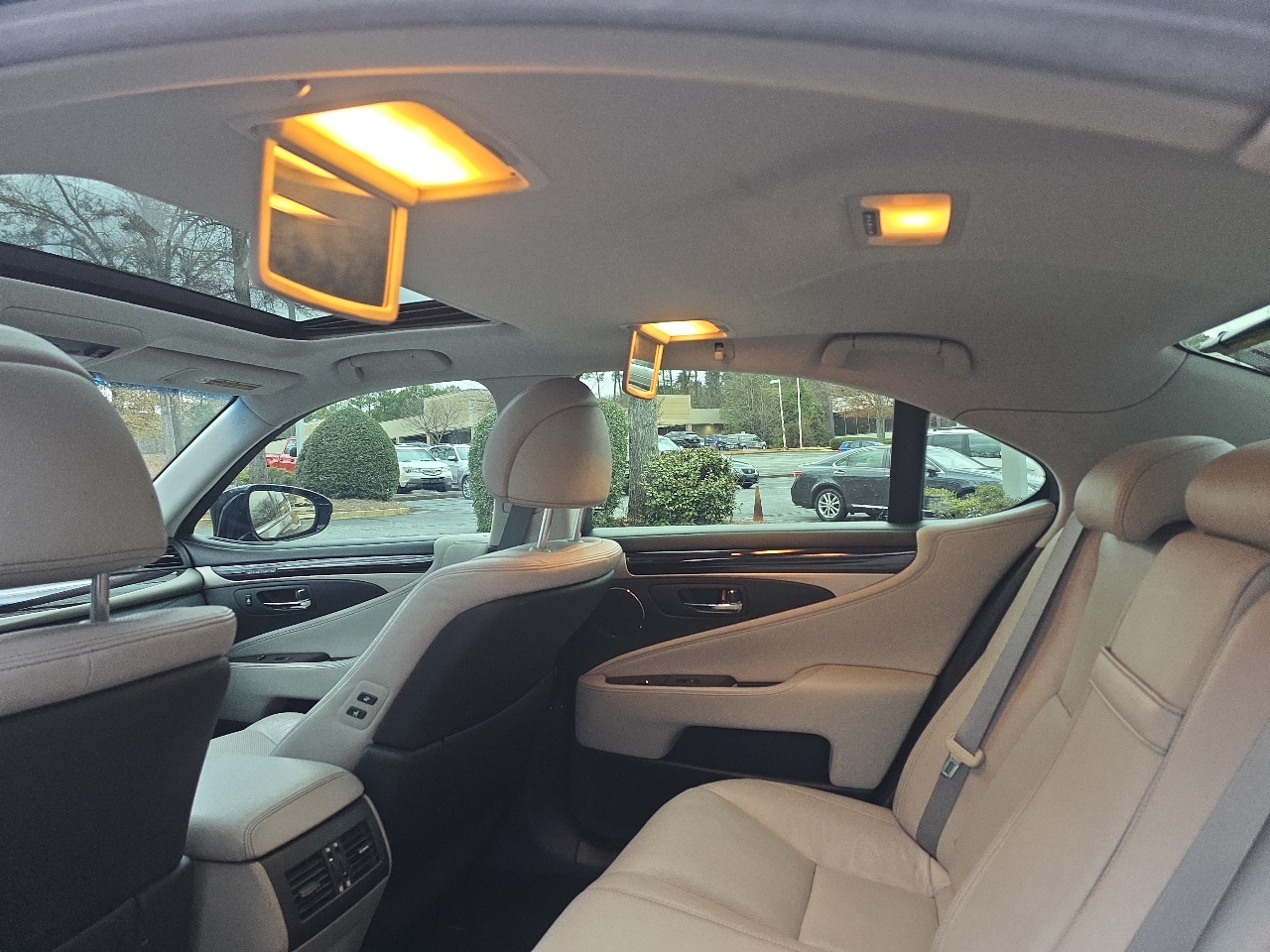 Lexus LS 460 4dr Sdn RWD 2013