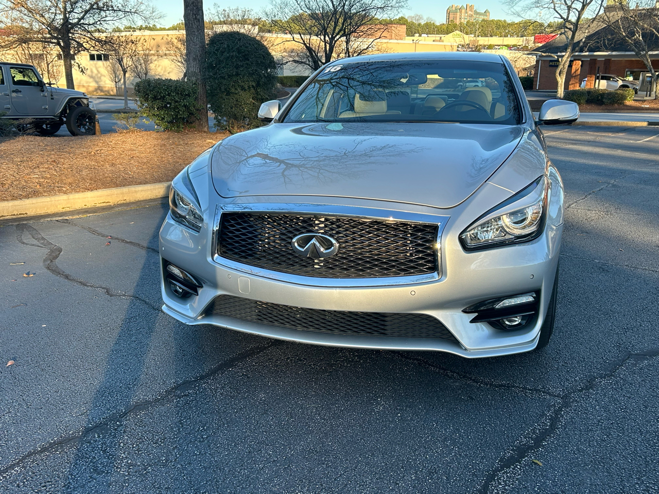 Infiniti Q70 3.7 RWD 2016