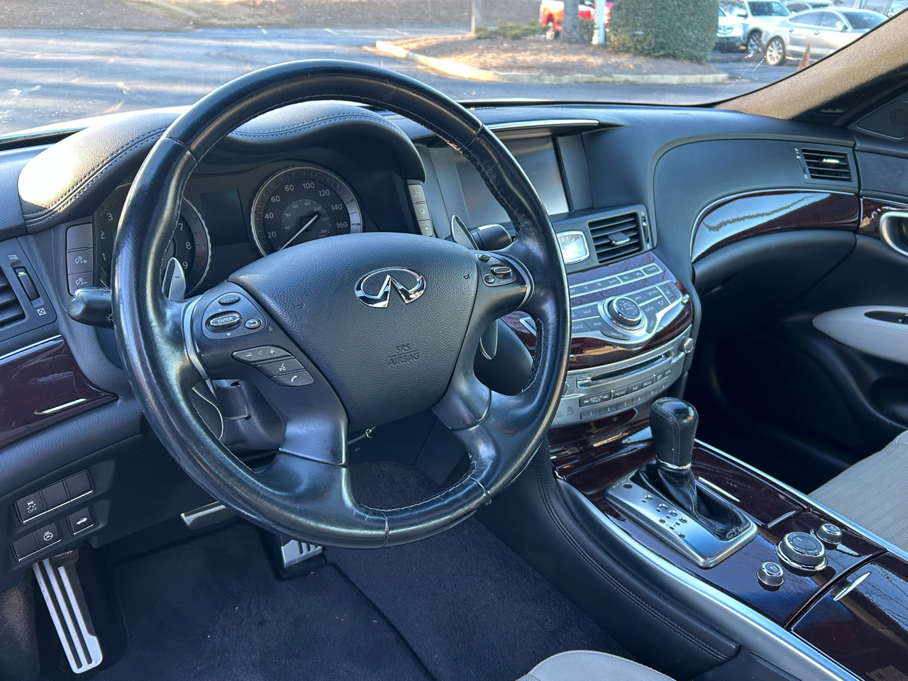 Infiniti Q70 3.7 RWD 2016