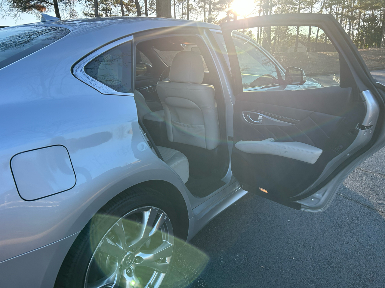 Infiniti Q70 3.7 RWD 2016