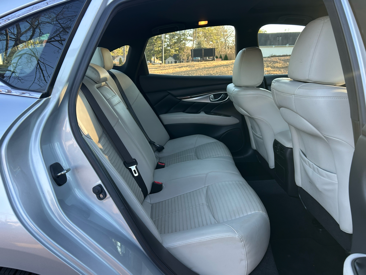 Infiniti Q70 3.7 RWD 2016