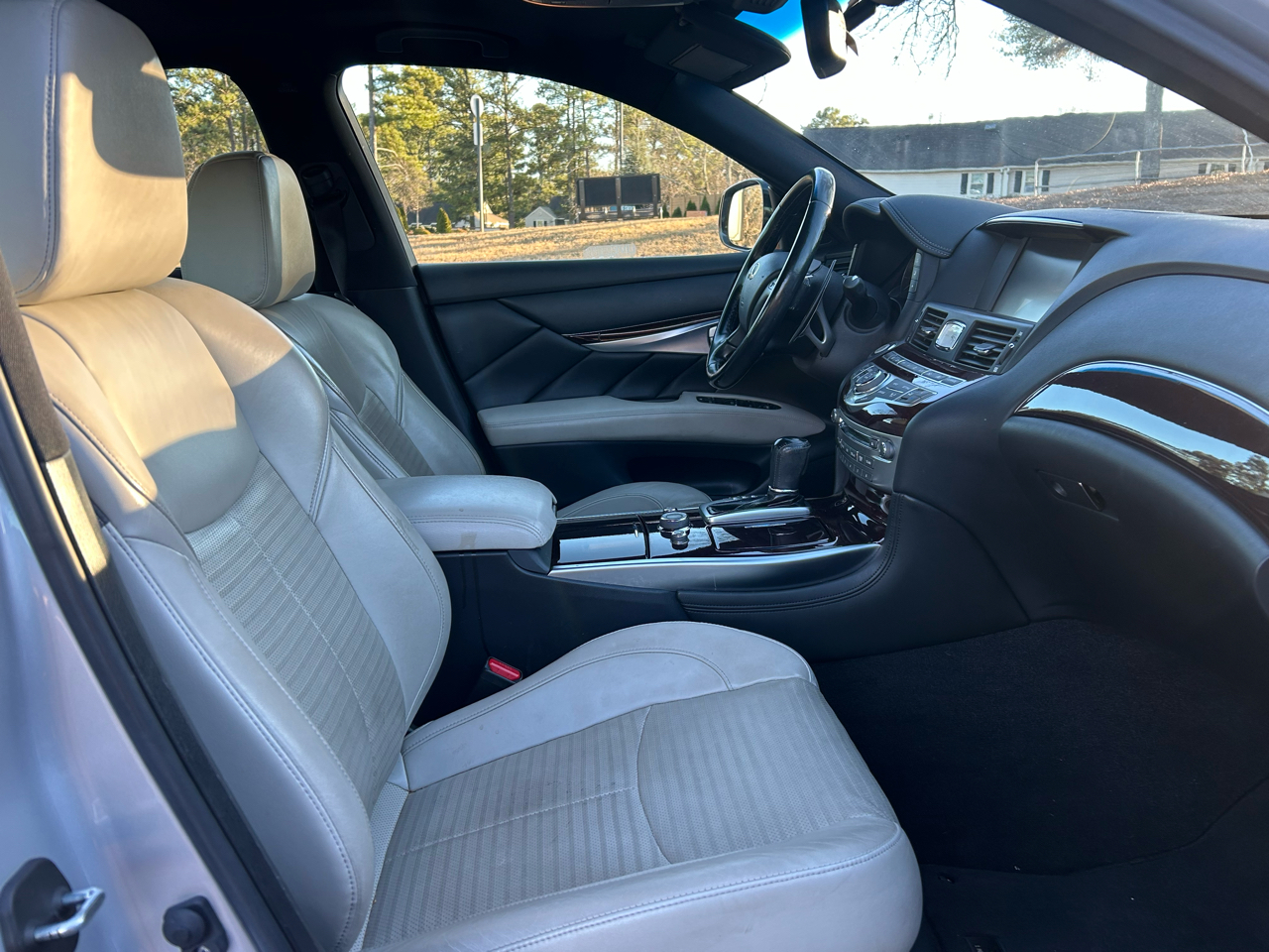 Infiniti Q70 3.7 RWD 2016