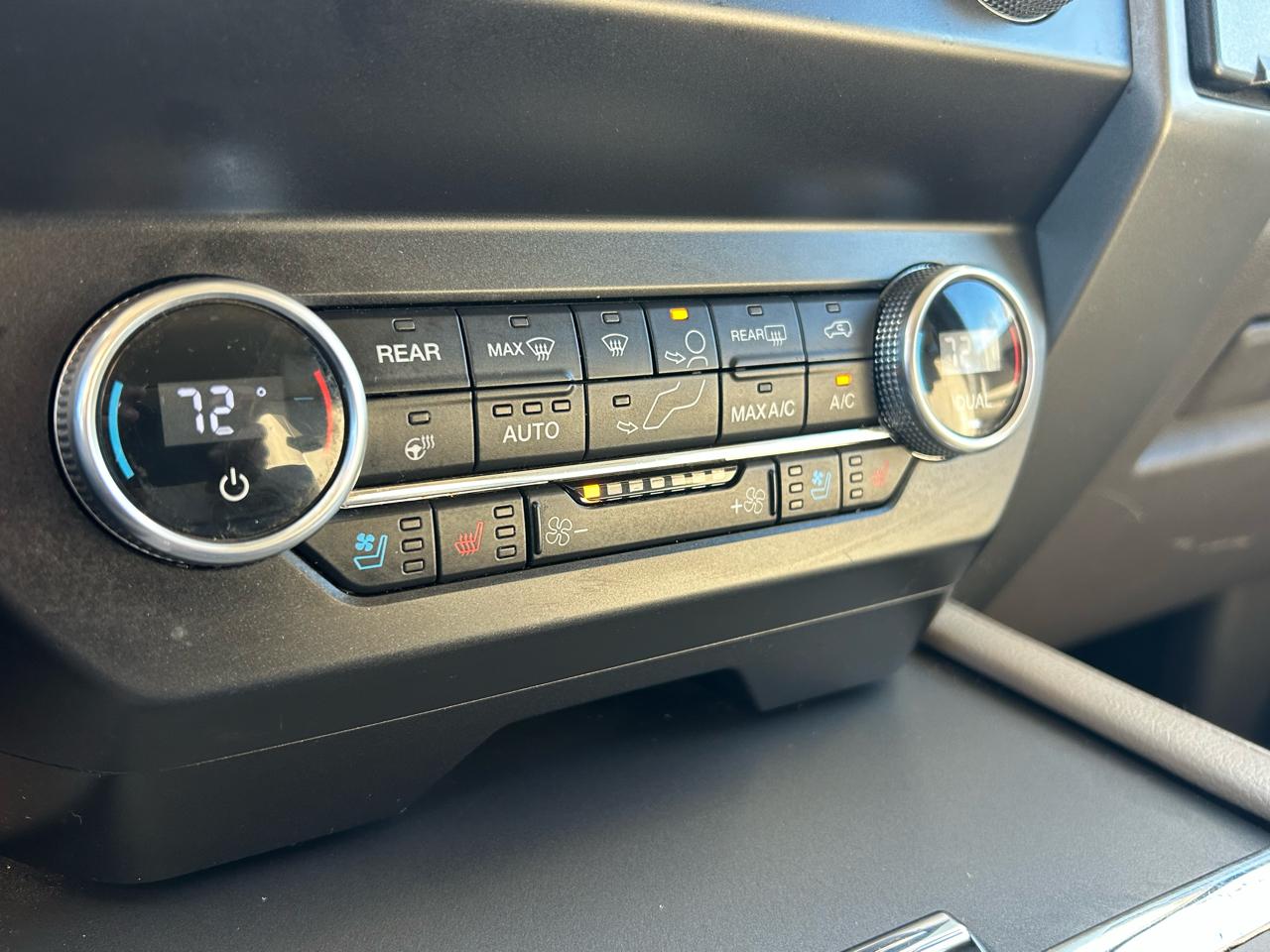 Ford Expedition Max XLT 4x4 2021