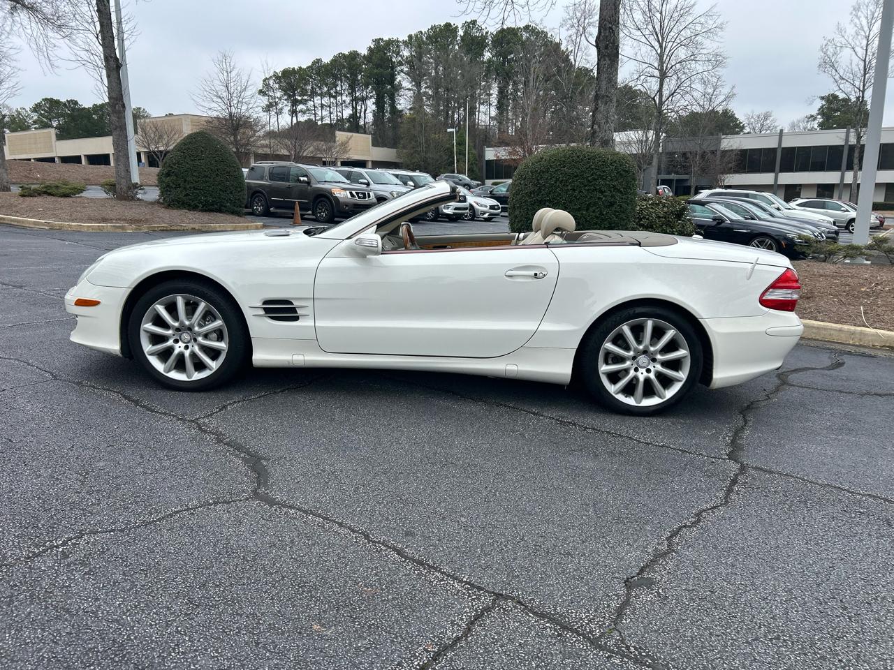 Mercedes-Benz SL-Class 2dr Roadster 5.5L V8 2008