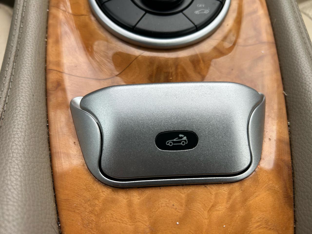 Mercedes-Benz SL-Class 2dr Roadster 5.5L V8 2008