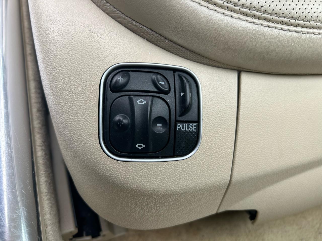 Mercedes-Benz SL-Class 2dr Roadster 5.5L V8 2008