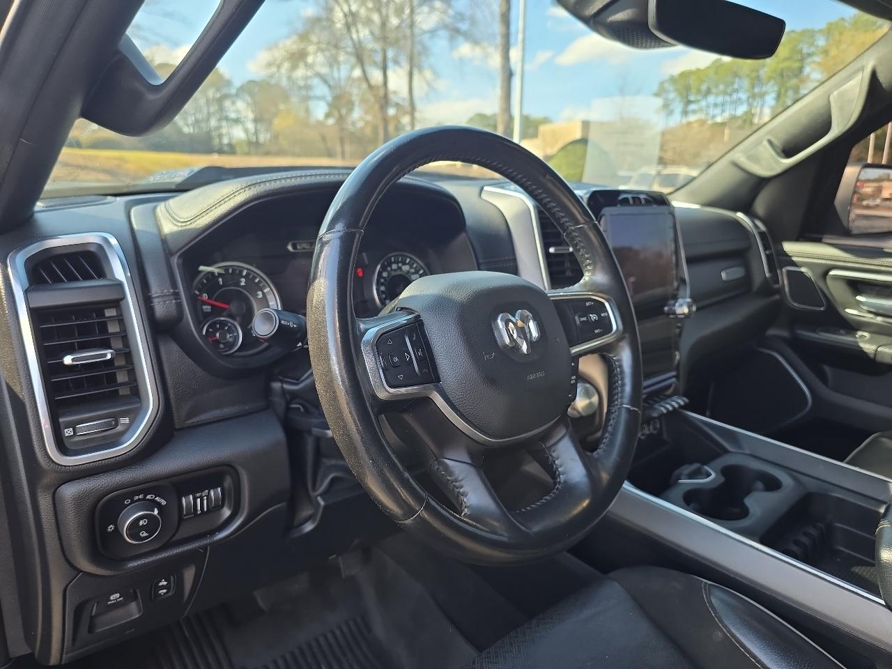 RAM 1500 Laramie 4x4 Crew Cab 5'7" Box 2021