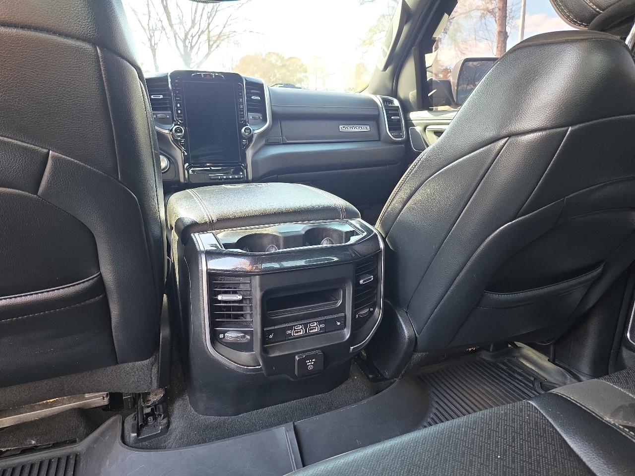 RAM 1500 Laramie 4x4 Crew Cab 5'7" Box 2021