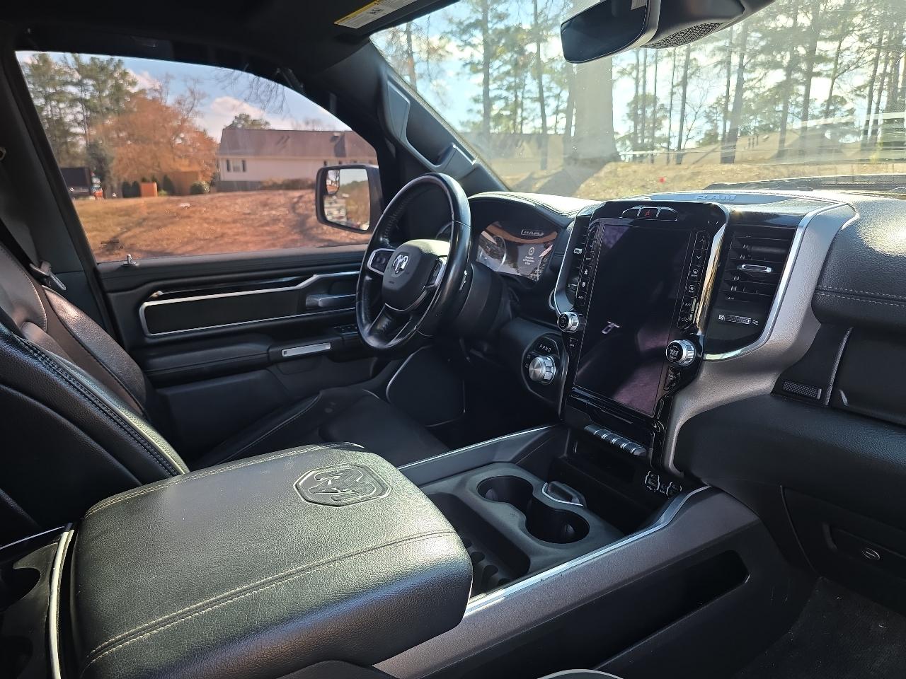 RAM 1500 Laramie 4x4 Crew Cab 5'7" Box 2021