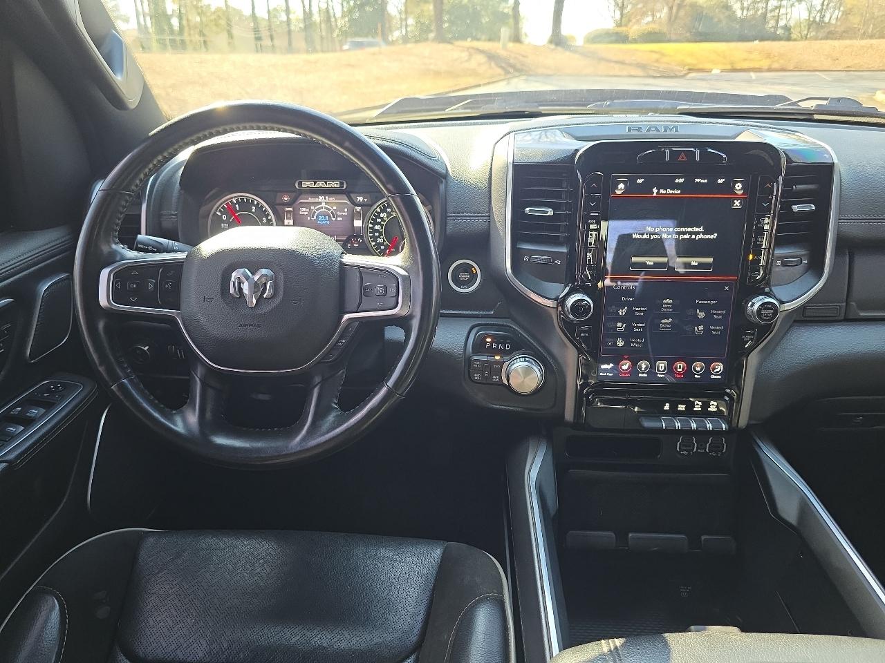 RAM 1500 Laramie 4x4 Crew Cab 5'7" Box 2021