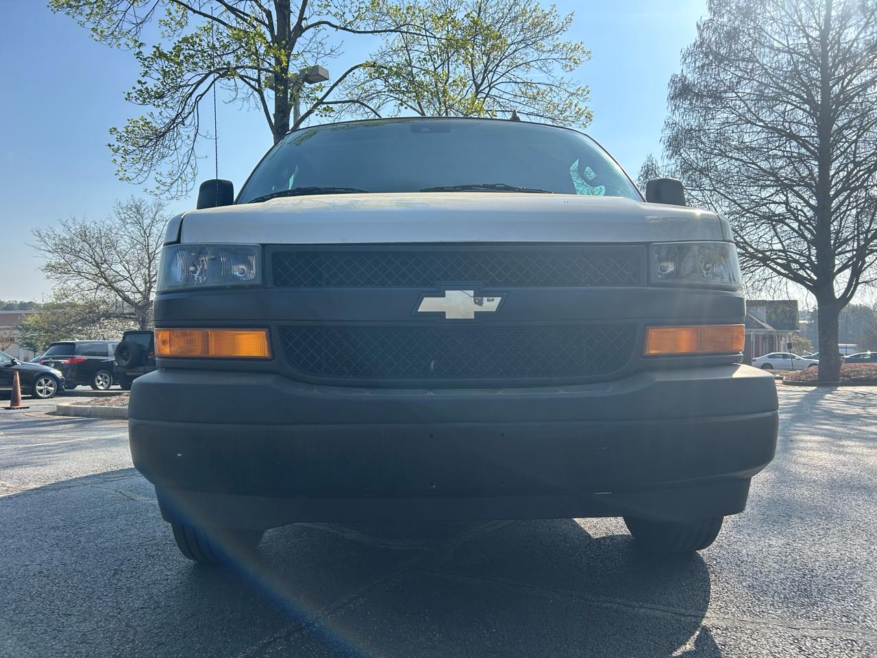 Chevrolet Express Cargo Van RWD 2500 135" 2020