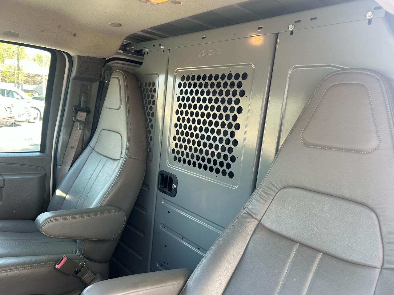 Chevrolet Express Cargo Van RWD 2500 135" 2020