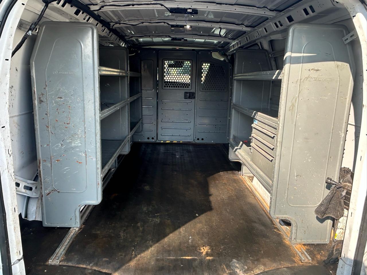 Chevrolet Express Cargo Van RWD 2500 135" 2020