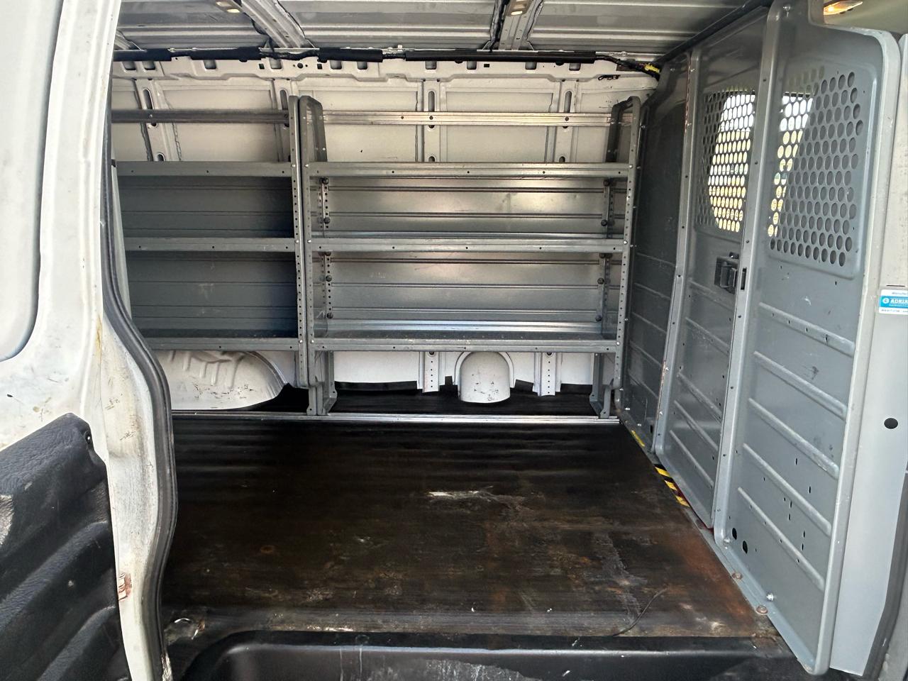 Chevrolet Express Cargo Van RWD 2500 135" 2020