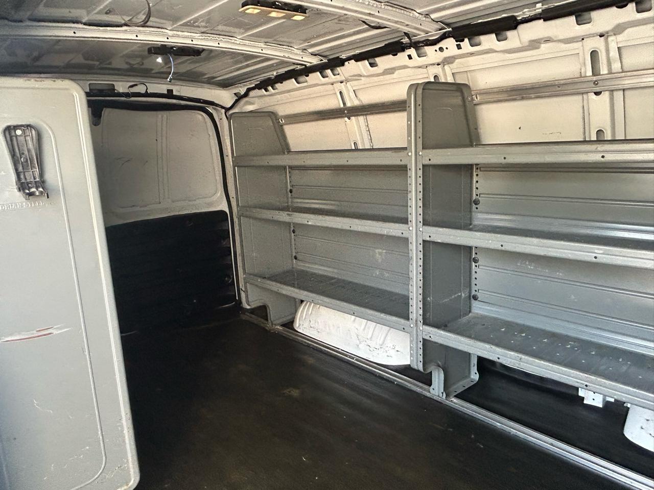 Chevrolet Express Cargo Van RWD 2500 135" 2020