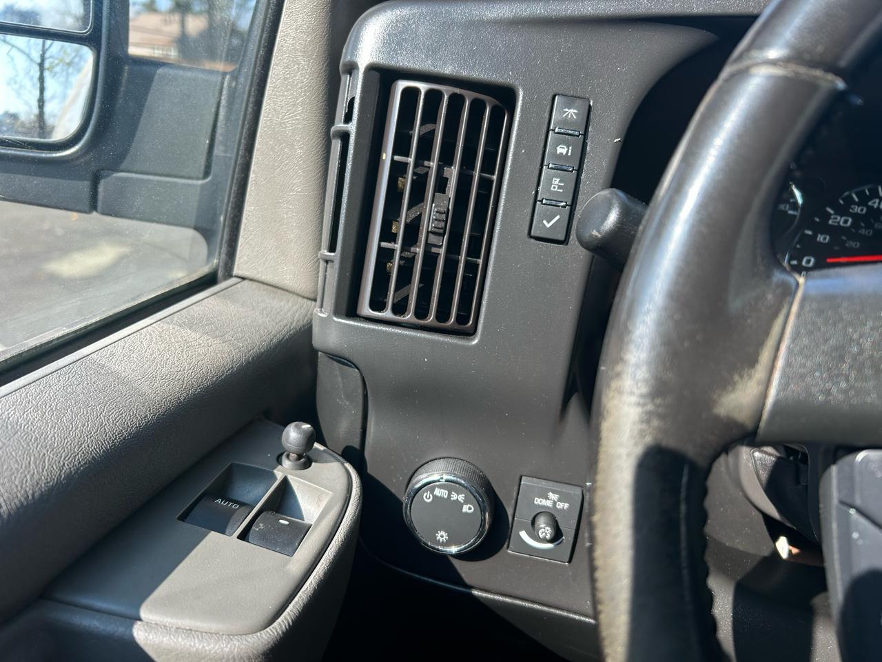 Chevrolet Express Cargo Van RWD 2500 135" 2020