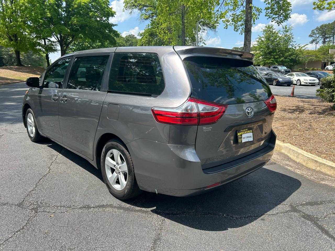 Toyota Sienna L FWD 7-Passenger (Natl) 2017