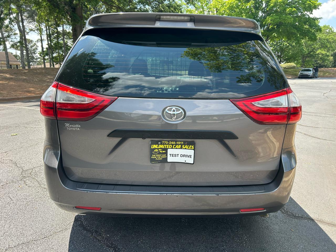 Toyota Sienna L FWD 7-Passenger (Natl) 2017