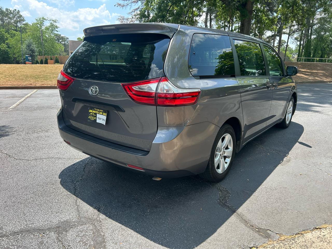 Toyota Sienna L FWD 7-Passenger (Natl) 2017