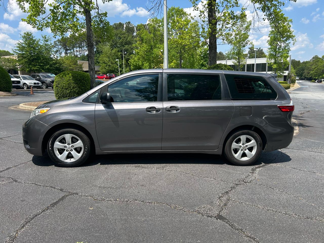 Toyota Sienna L FWD 7-Passenger (Natl) 2017
