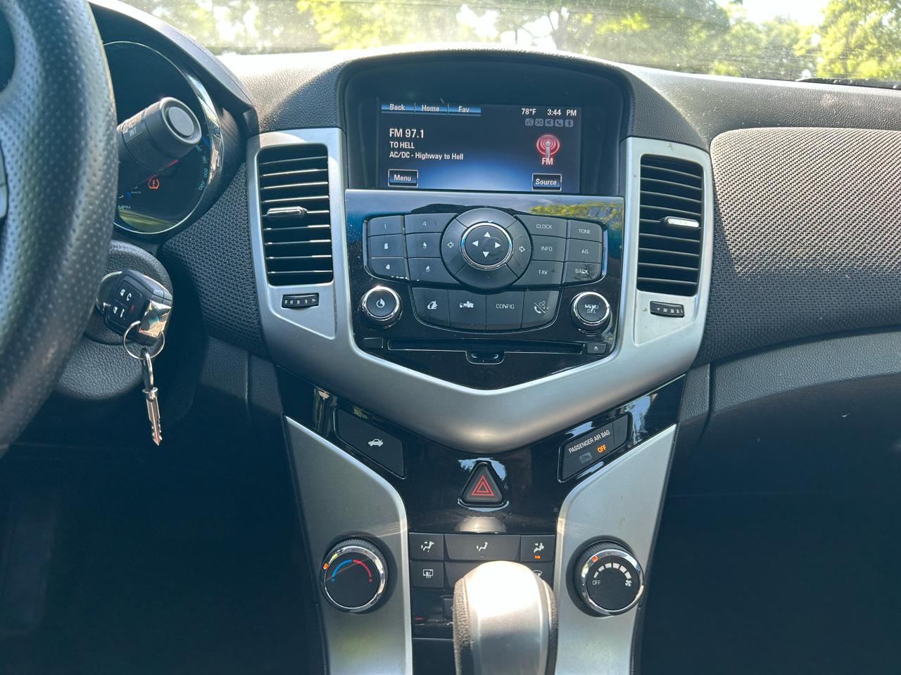 Chevrolet Cruze Limited 4dr Sdn Auto LT w/1LT 2016