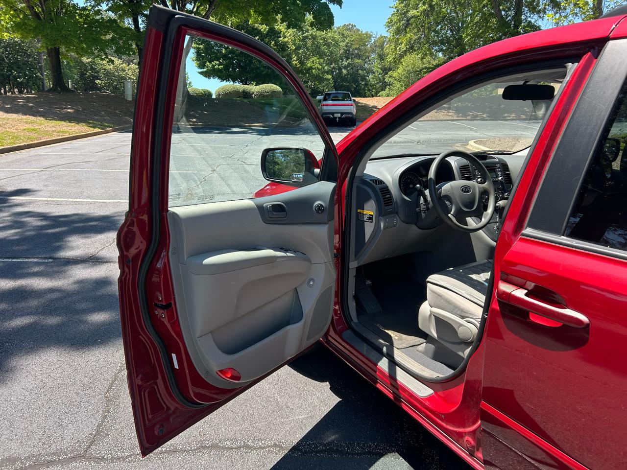 Kia Sedona 4dr LWB LX 2009