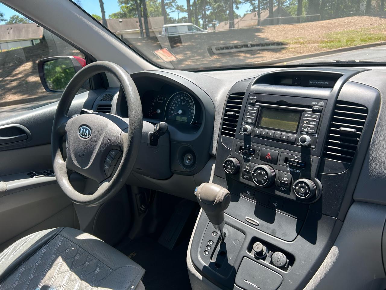 Kia Sedona 4dr LWB LX 2009