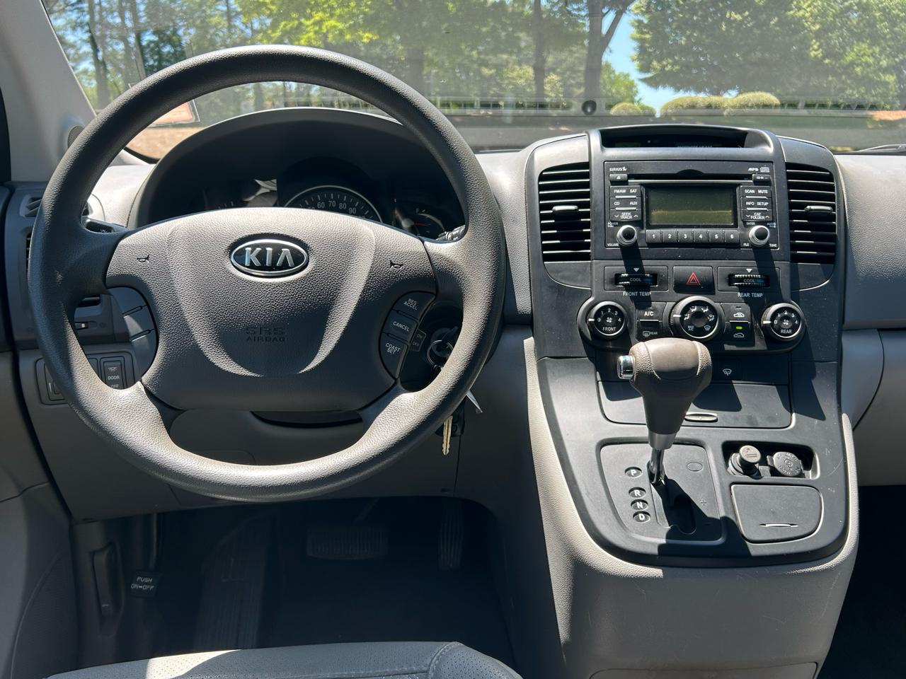 Kia Sedona 4dr LWB LX 2009