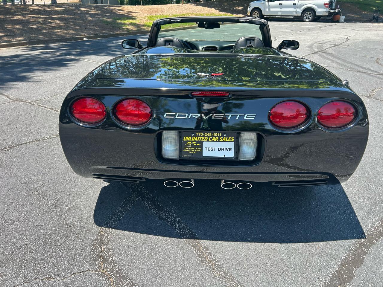 Chevrolet Corvette 2dr Convertible 2002