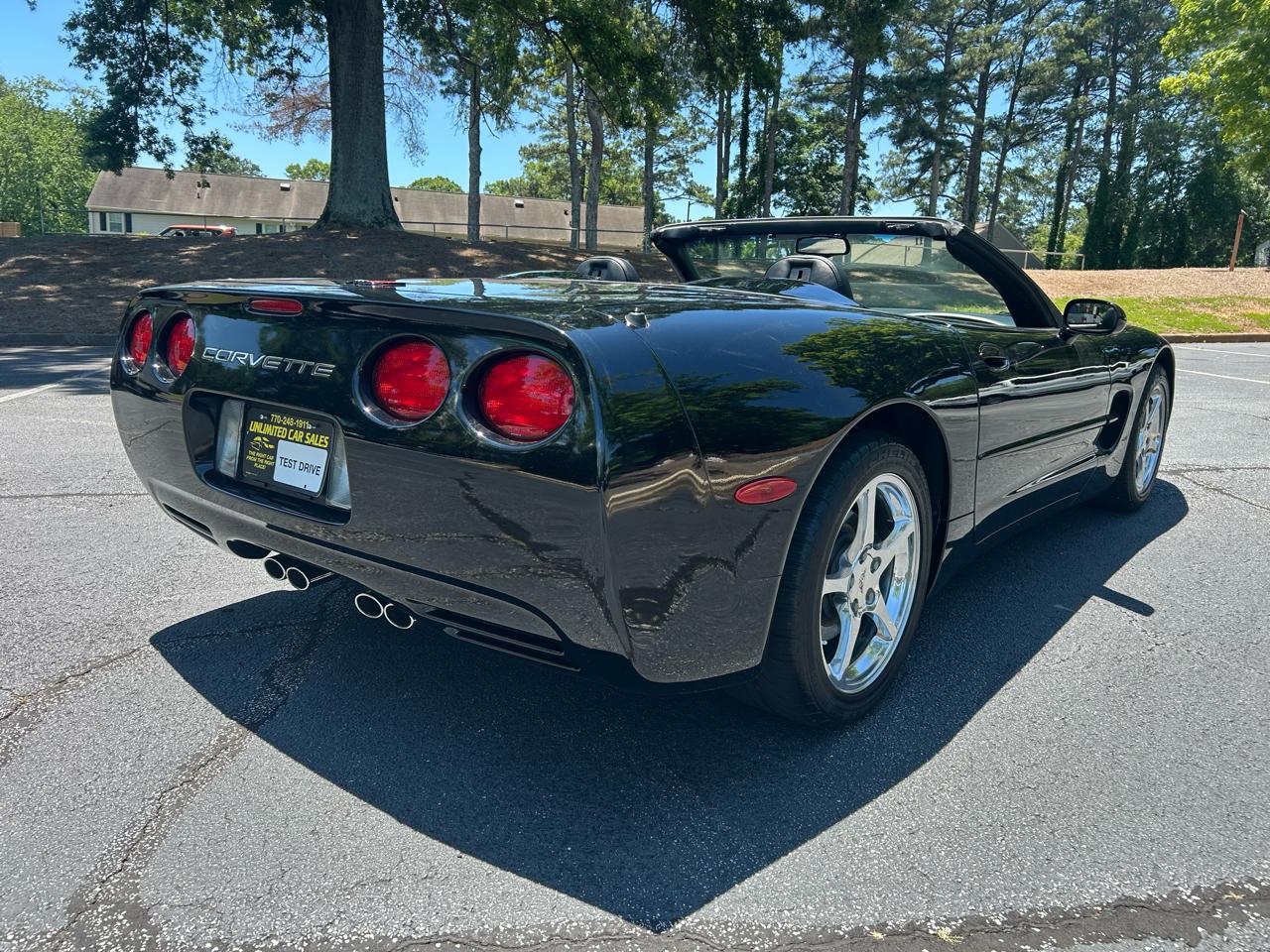 Chevrolet Corvette 2dr Convertible 2002