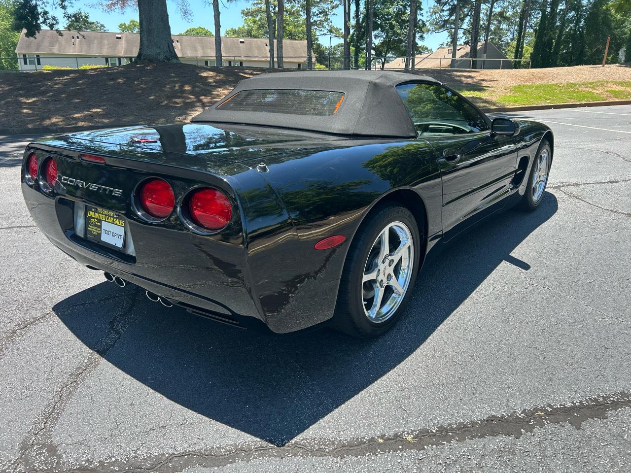 Chevrolet Corvette 2dr Convertible 2002