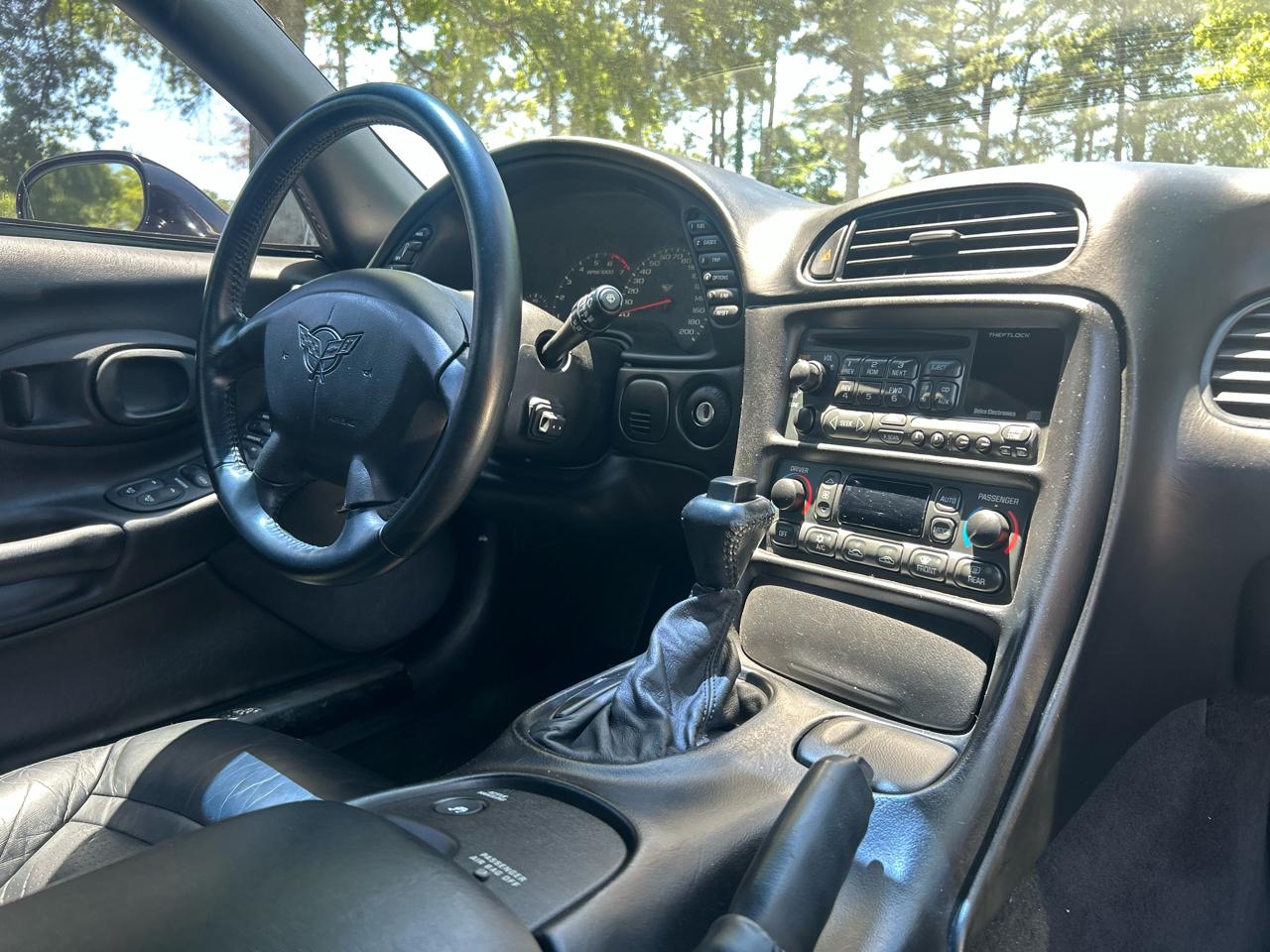 Chevrolet Corvette 2dr Convertible 2002