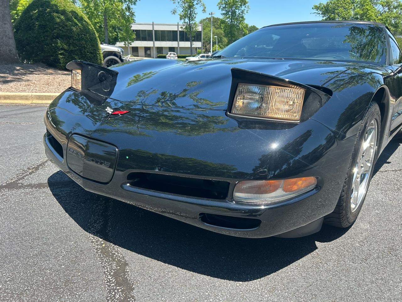 Chevrolet Corvette 2dr Convertible 2002