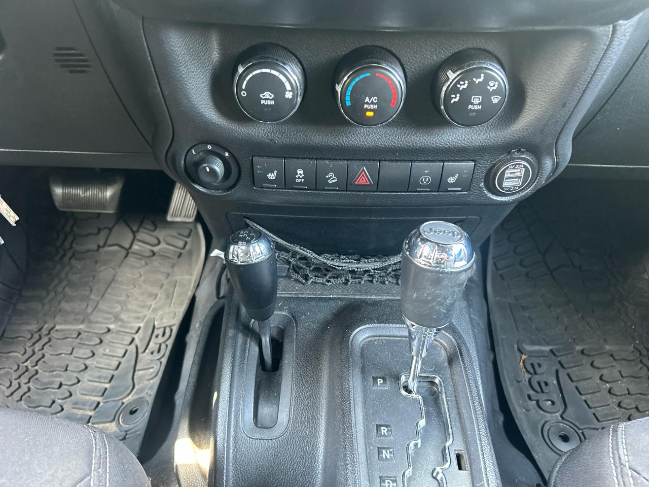 Jeep Wrangler Unlimited 4WD 4dr Rubicon 2014