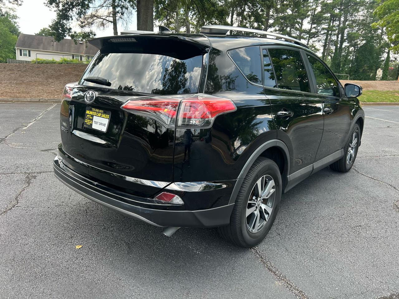 Toyota RAV4 XLE FWD (Natl) 2017