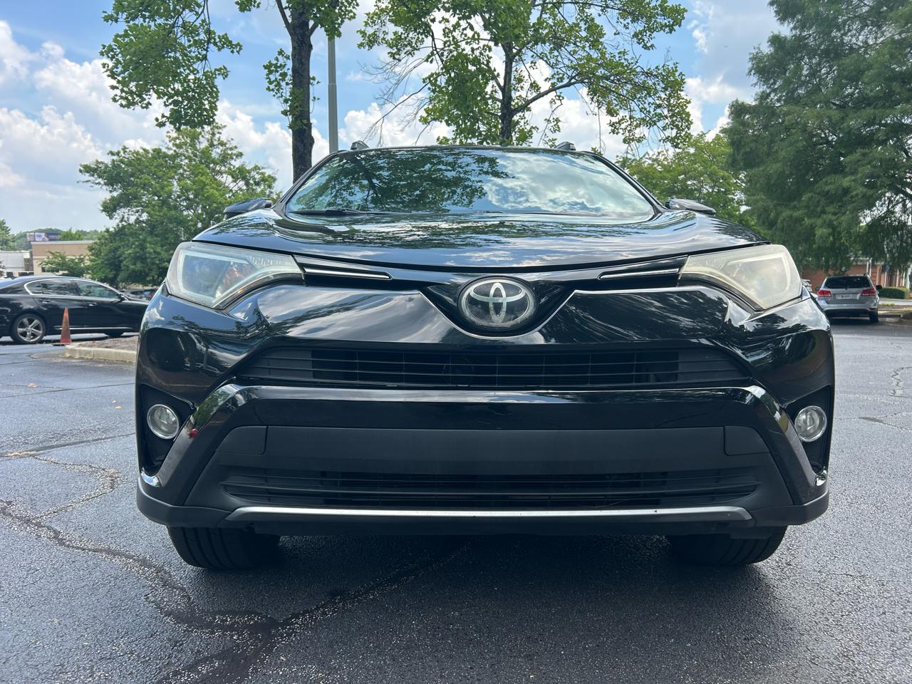 Toyota RAV4 XLE FWD (Natl) 2017
