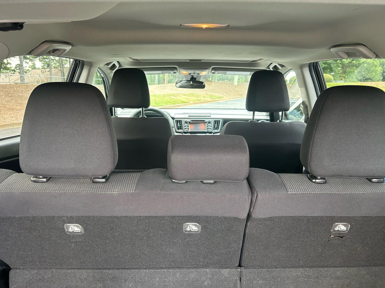 Toyota RAV4 XLE FWD (Natl) 2017
