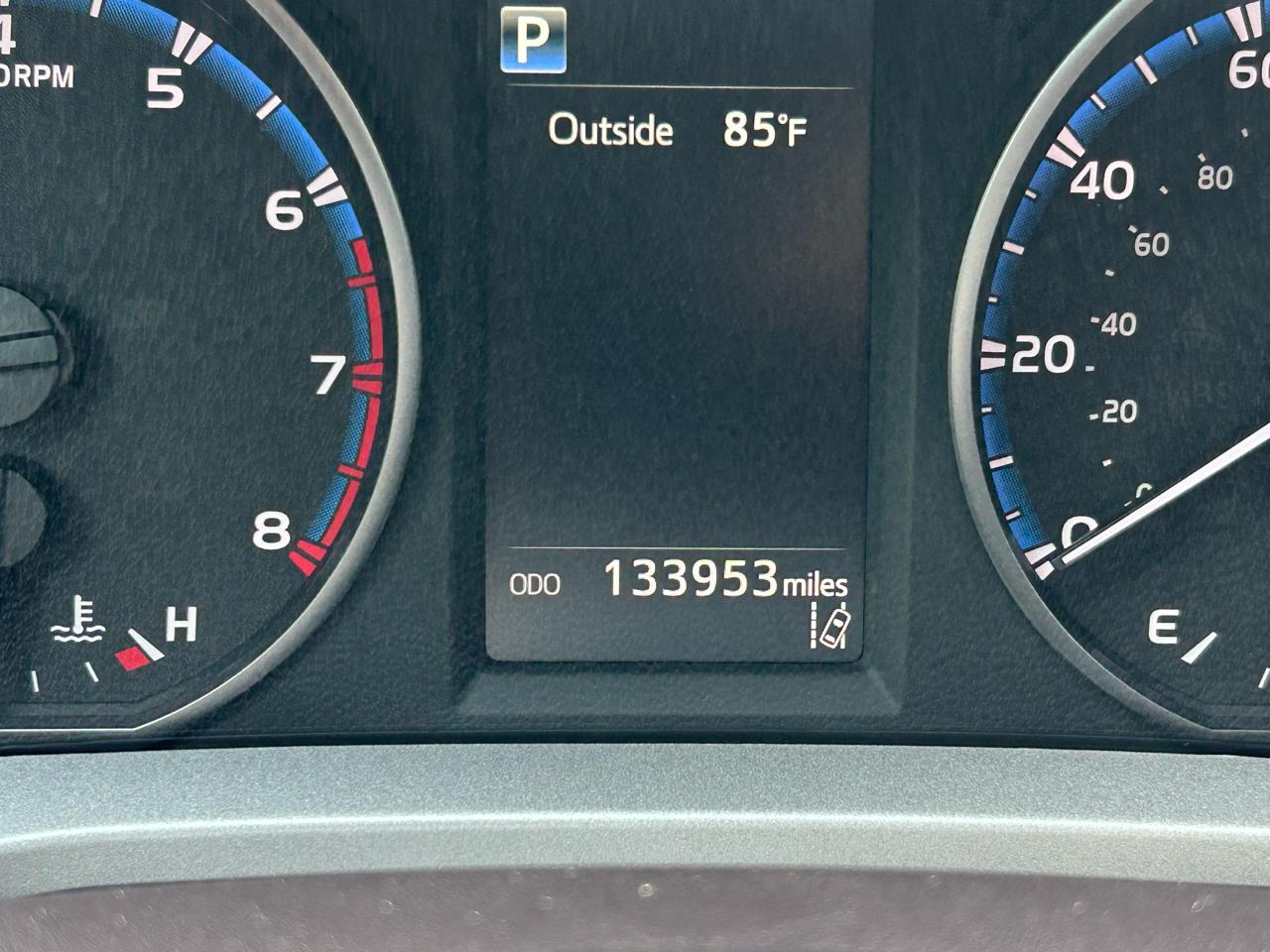 Toyota RAV4 XLE FWD (Natl) 2017