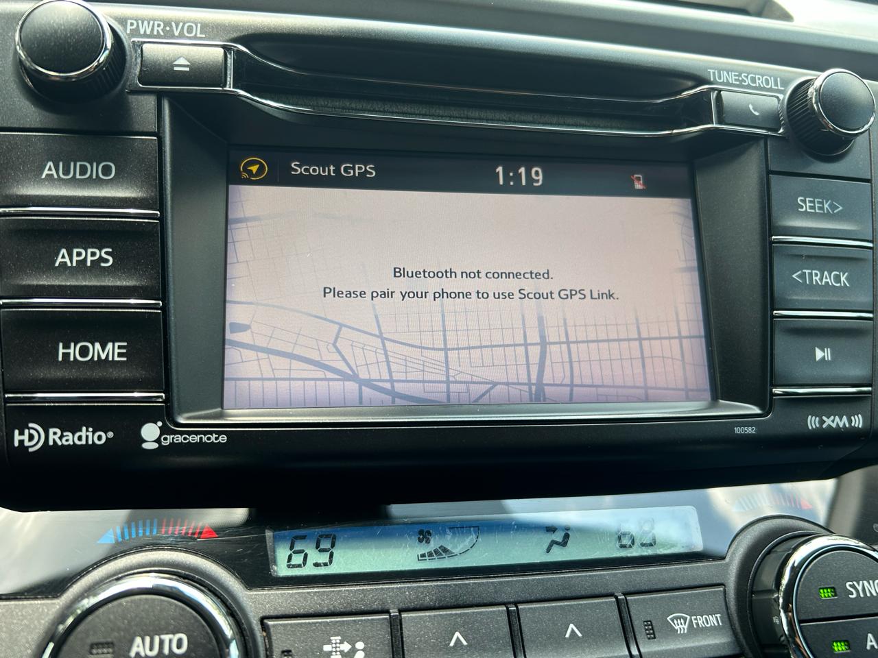 Toyota RAV4 XLE FWD (Natl) 2017