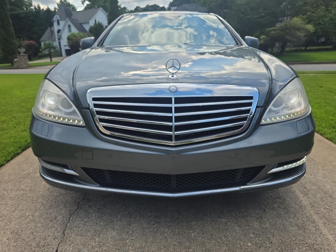 Mercedes-Benz S-Class 4dr Sdn S 550 4MATIC 2011