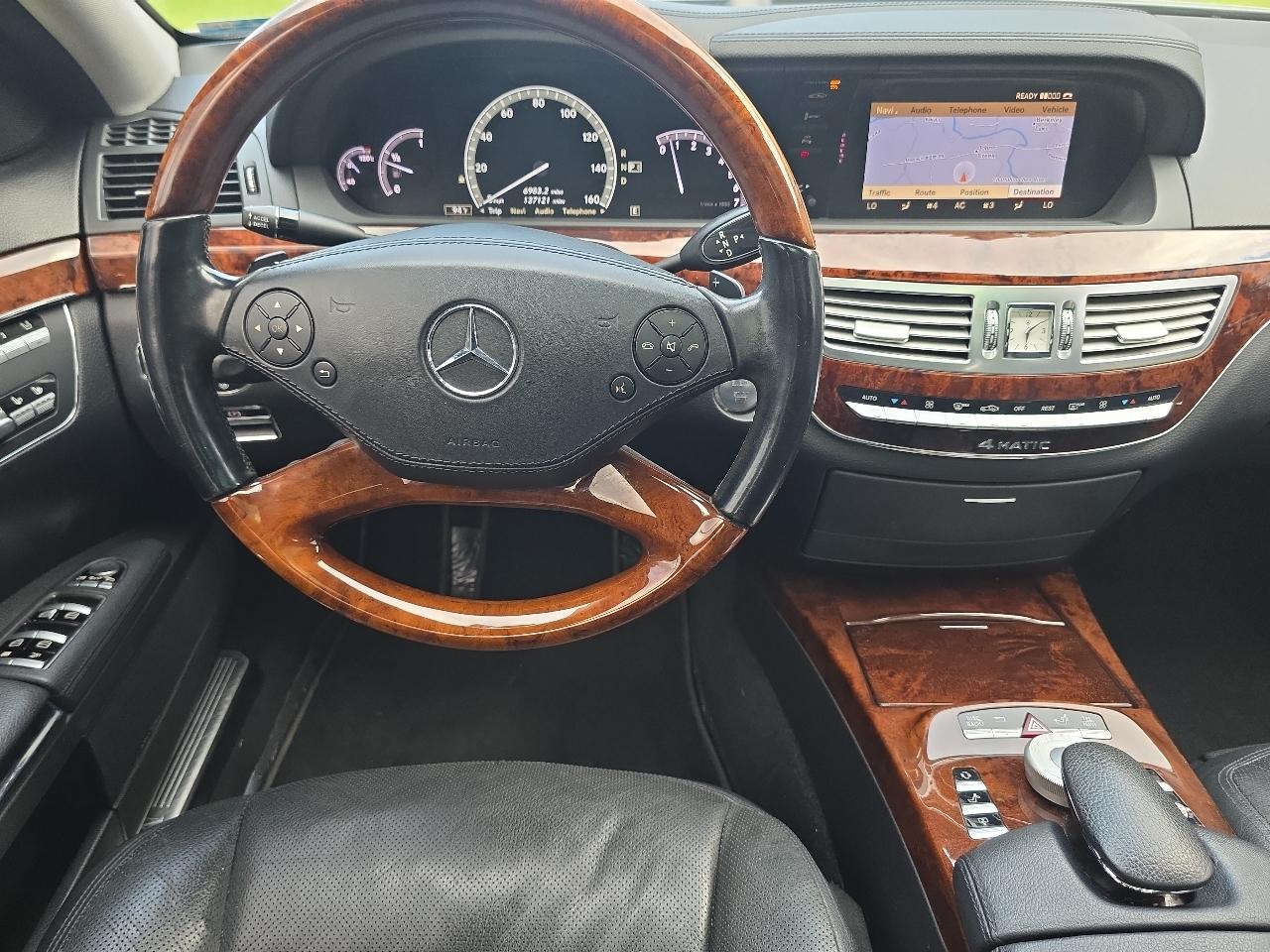 Mercedes-Benz S-Class 4dr Sdn S 550 4MATIC 2011