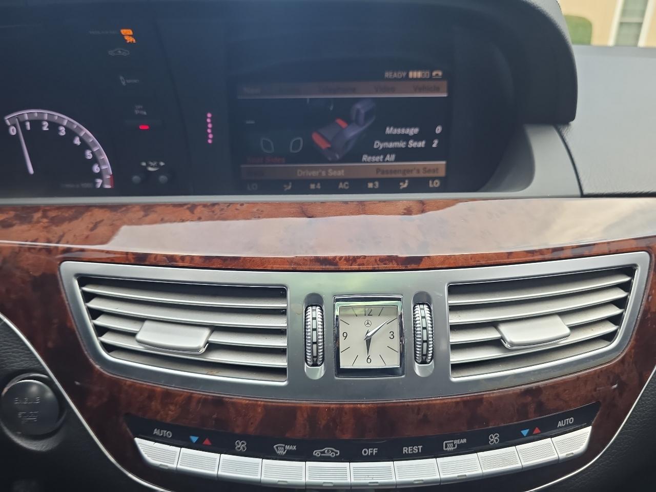 Mercedes-Benz S-Class 4dr Sdn S 550 4MATIC 2011