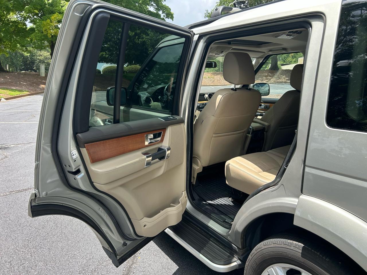 Land Rover LR4 4WD 4dr LUX 2013
