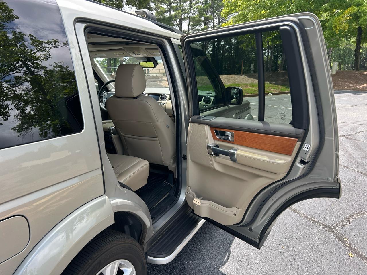 Land Rover LR4 4WD 4dr LUX 2013