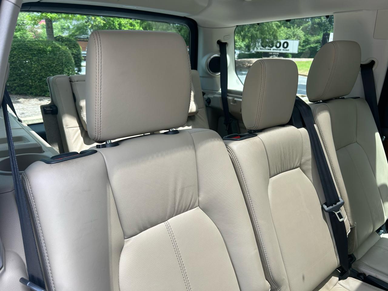 Land Rover LR4 4WD 4dr LUX 2013