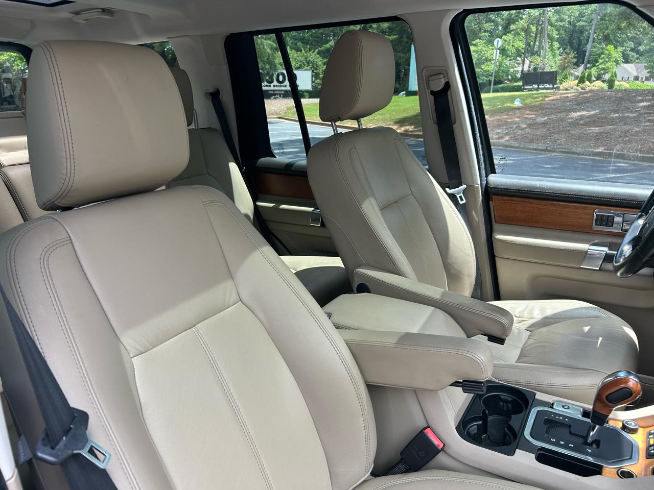 Land Rover LR4 4WD 4dr LUX 2013