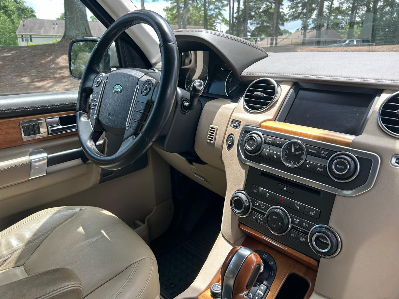 Land Rover LR4 4WD 4dr LUX 2013
